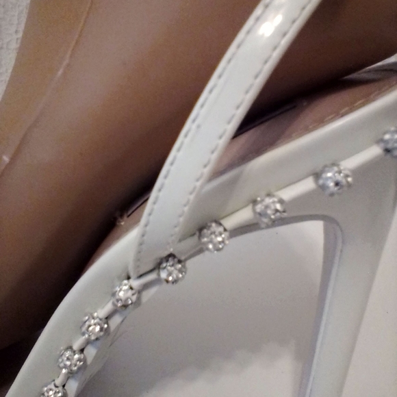 Steve Madden White Rhinestone Faux Leather Ankle Toe Strap 4 1/2" Heels sz 7.5 M - Picture 9 of 14